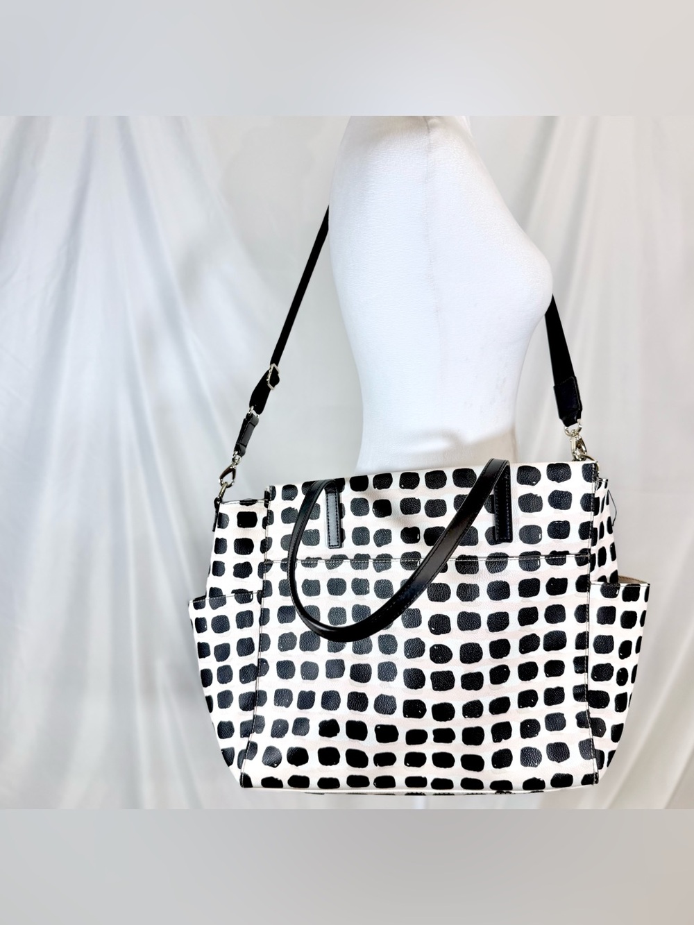 Kate Spade Grove Street Kaylie Polka Dot Baby Diaper Bag 21” x 13" x 5.5" - Picture 7 of 16